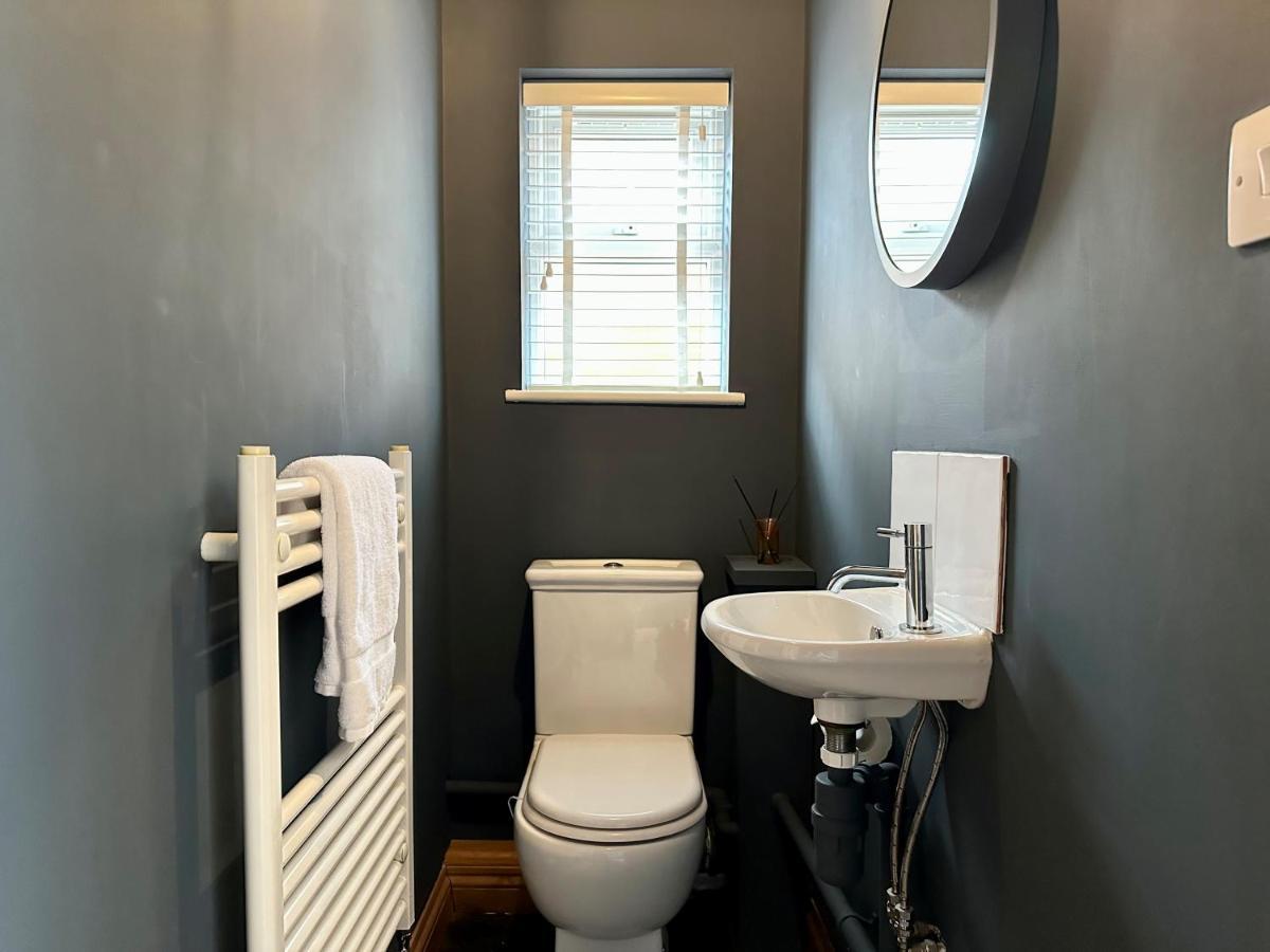Splendid 3 Double Bedroomed House Near *