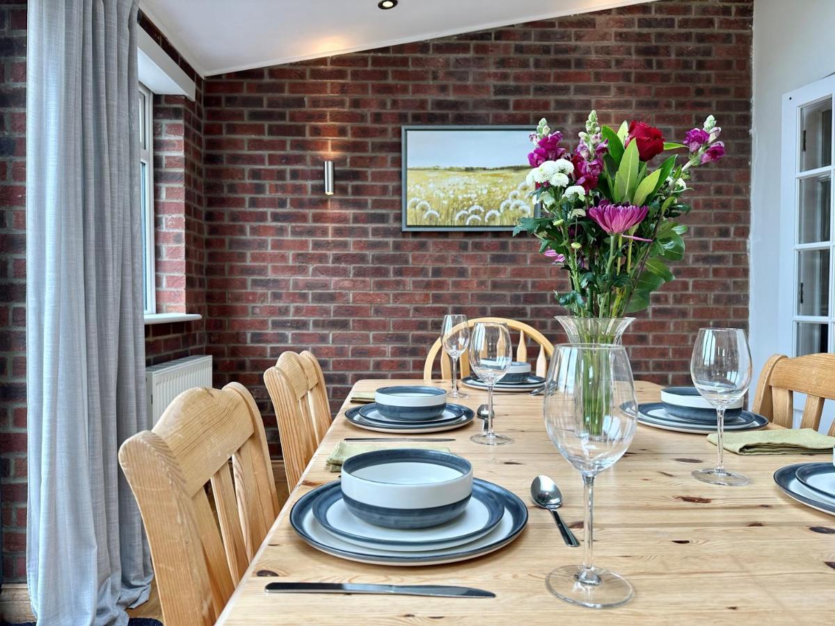 Splendid 3 Double Bedroomed House Near *