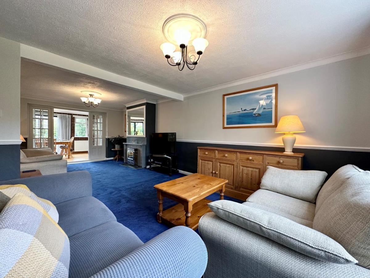 Holiday home Splendid 3 Double Bedroomed House Near Oxford